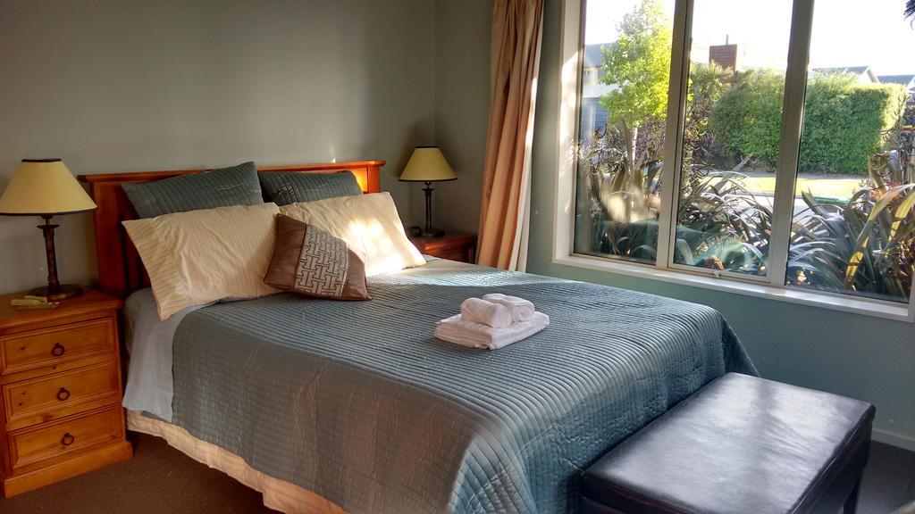 Delamain Holiday House And B&B Крайстчёрч Экстерьер фото